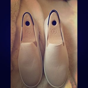 BNIB Rothy’s Sneakers